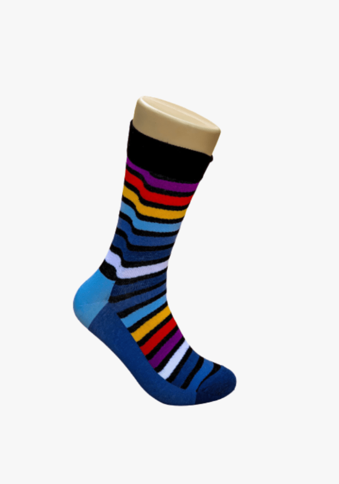 Wavy-Stripe-smiley-socks