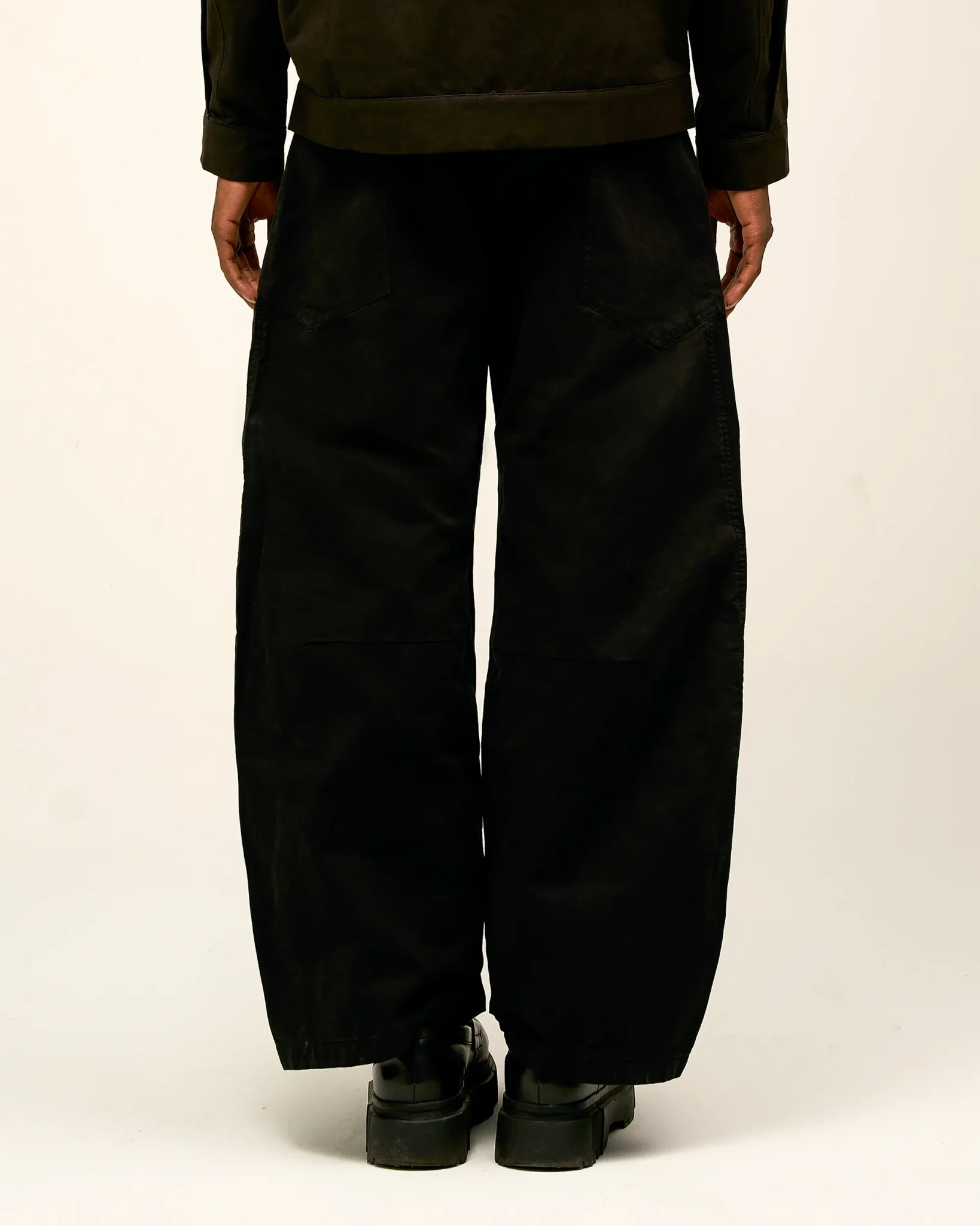 relaxed-fit-utility-pants-black