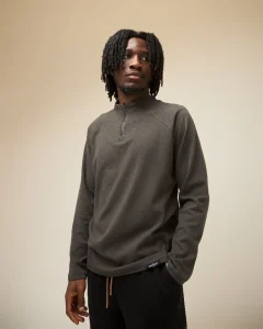 essential-quarter-zip-pullover-carbon